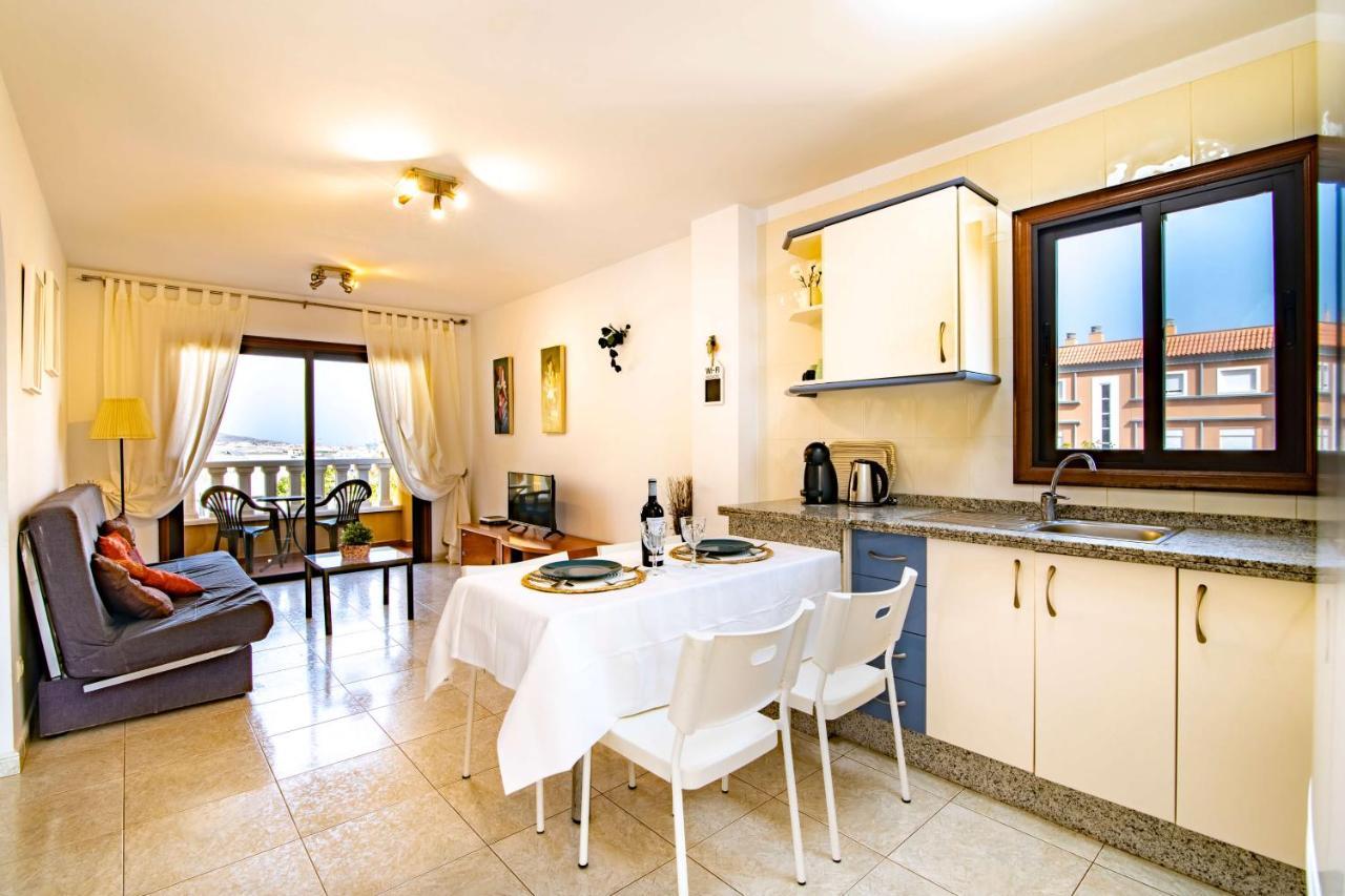 Alquilaencanarias-medano Atalaya, Terrace & Pool